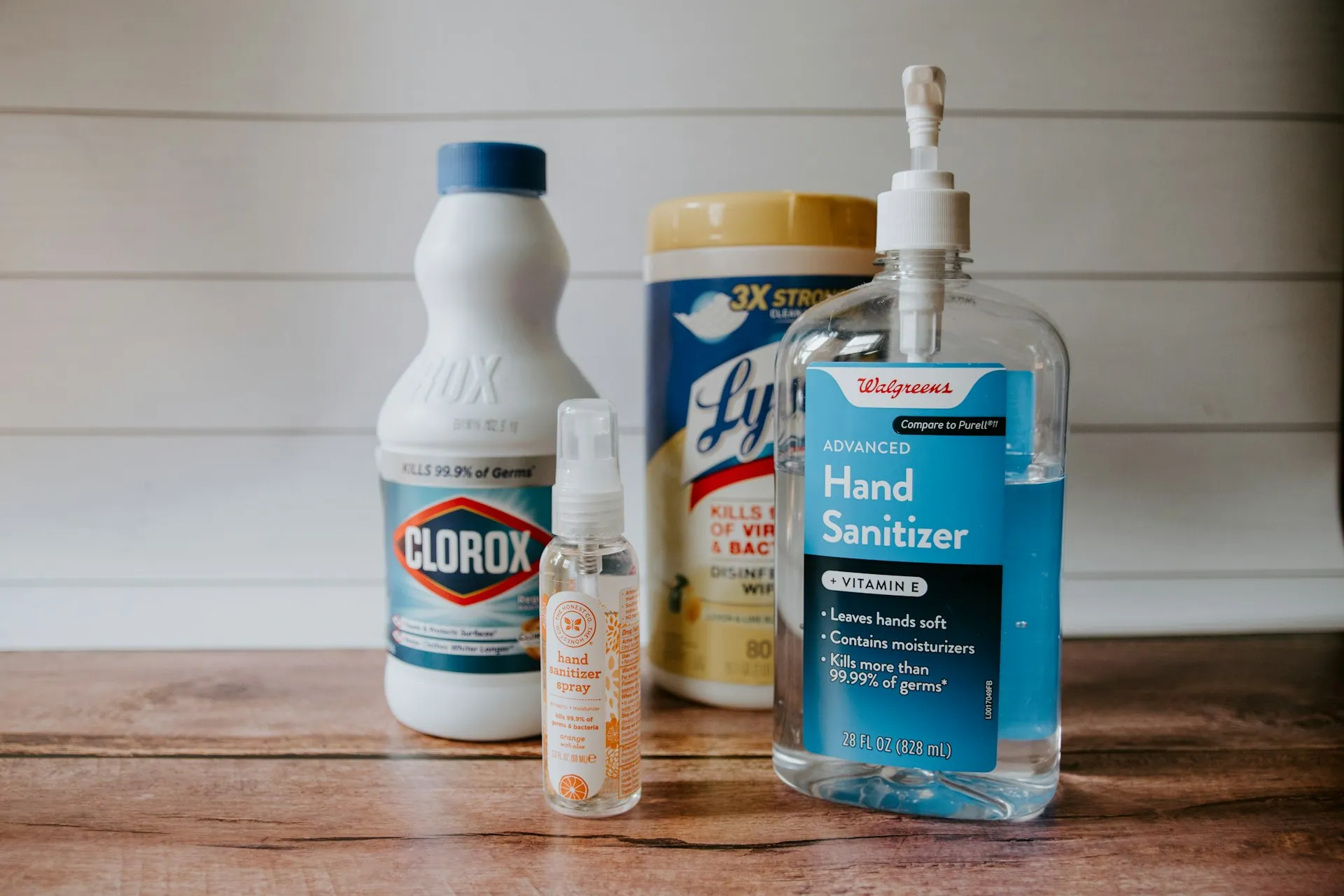 Produits d'entretien et gants de protection