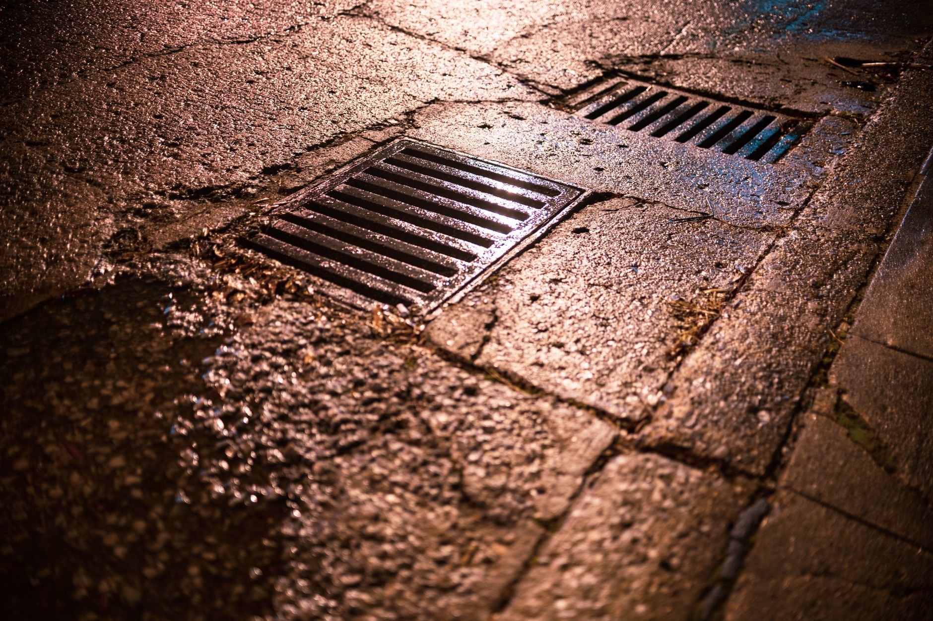 Canalisation extérieure bouchée : ce que révèle le regard