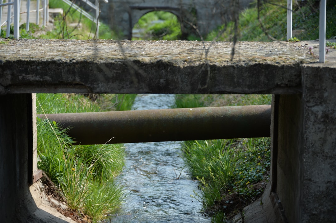Curage de canalisation : définition et quand intervenir