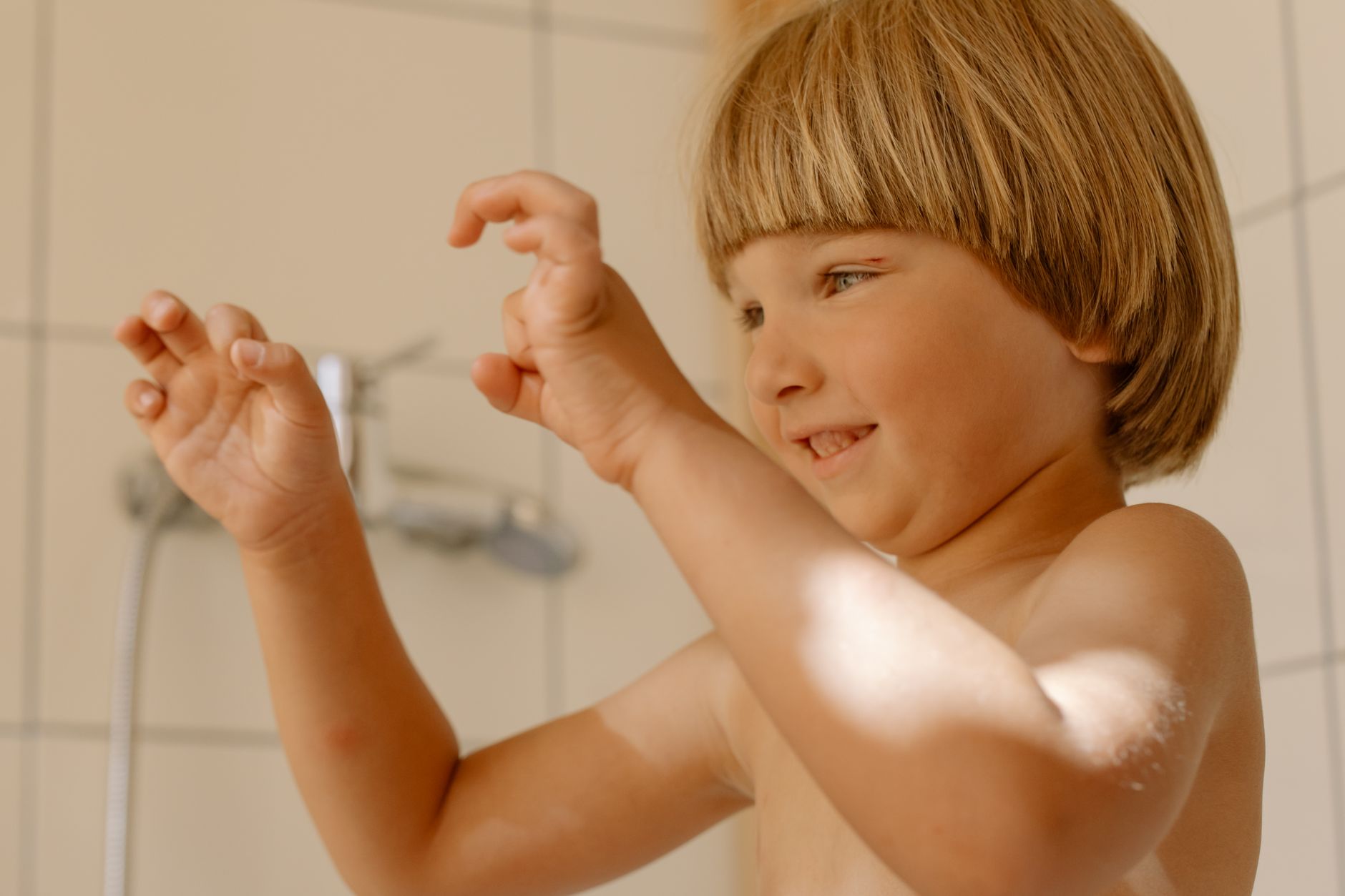 Débouchage de douche : diagnostiquer et gestes simples