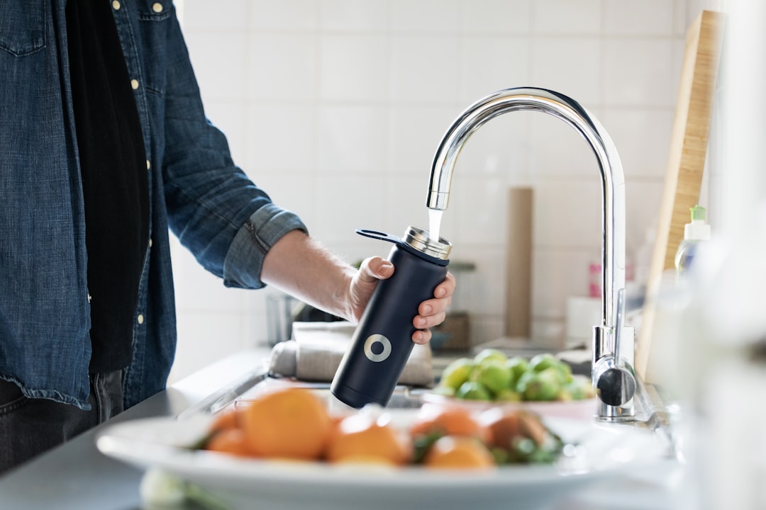 Débouchage d'évier : étapes simples pour agir rapidement