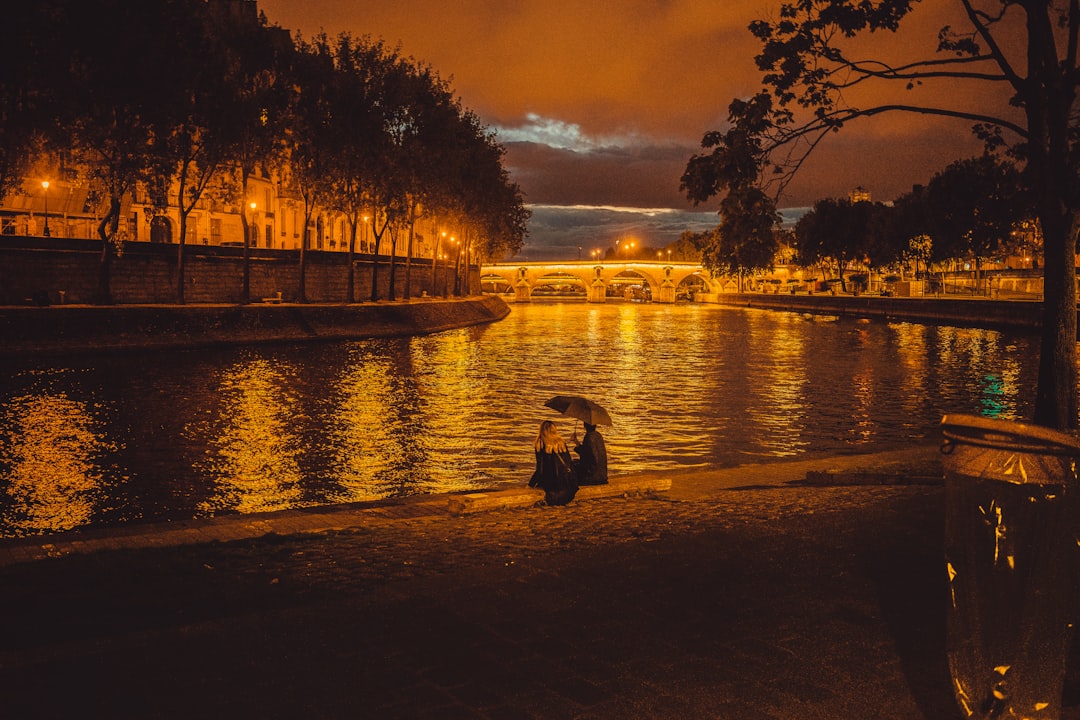 Dépannage plomberie de nuit à Paris : que faire ?