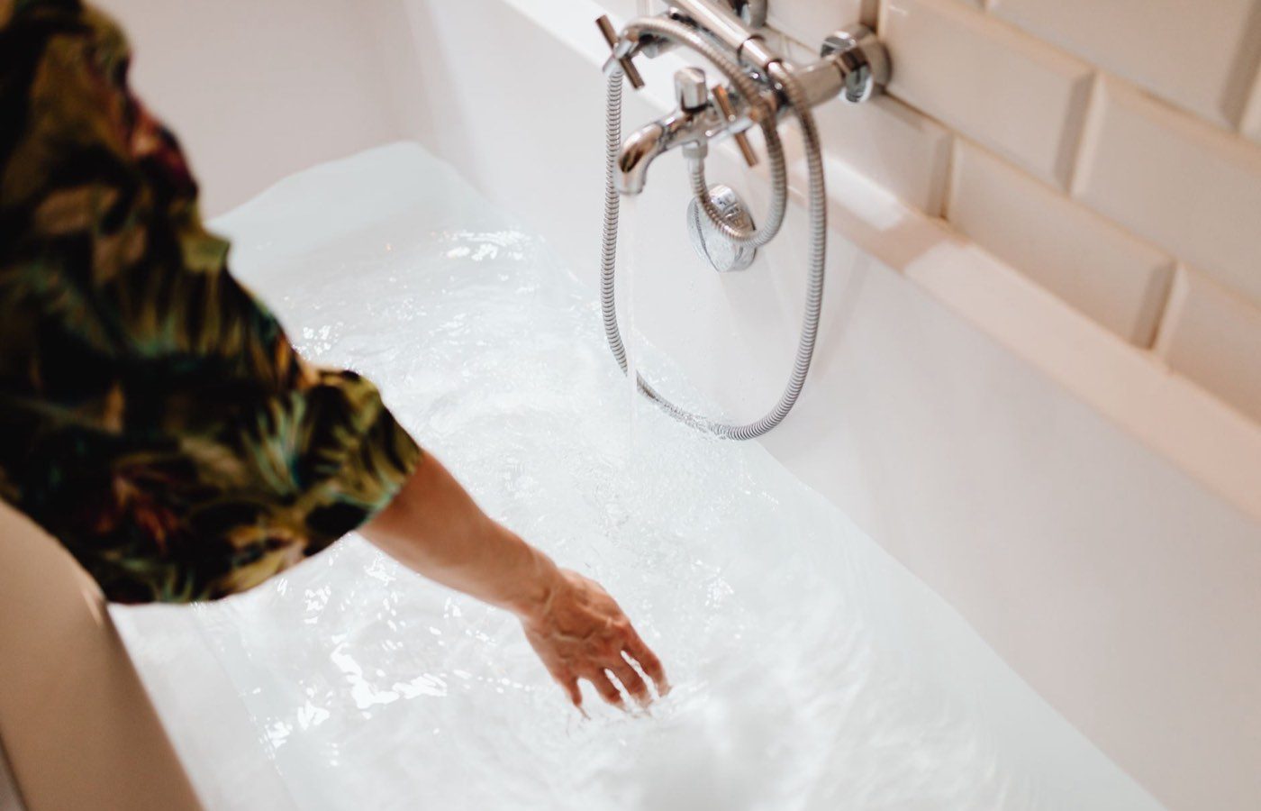 Débouchage de baignoire : guide de premières actions